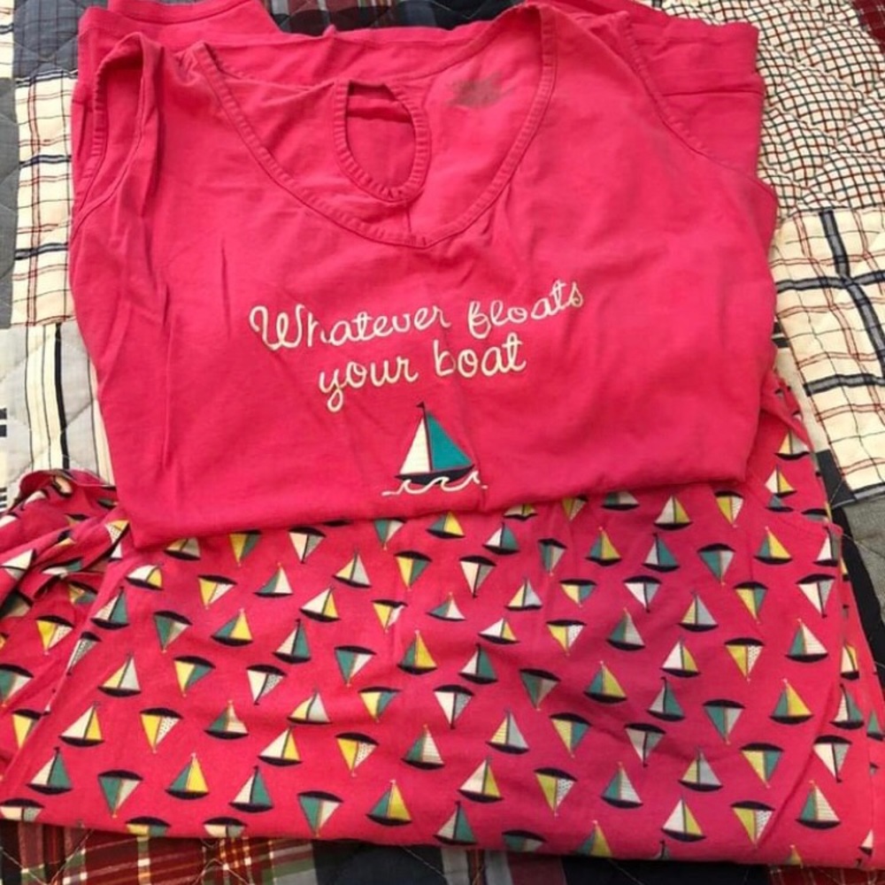 Catherine’s sleep set shorts & tank  4x